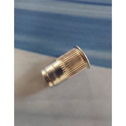 Nitonakrętka M4 stalowa ocynkowana AKS3T-470-3,3, bhjanecki.pl