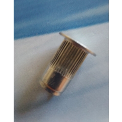 Nitonakrętka M4 kołnierz płaski ALS3T-470-3,3, bhjanecki.pl