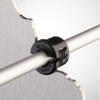 Przepust do otworu fi 9,5 mm blokujący kabel , bhjanecki.pl